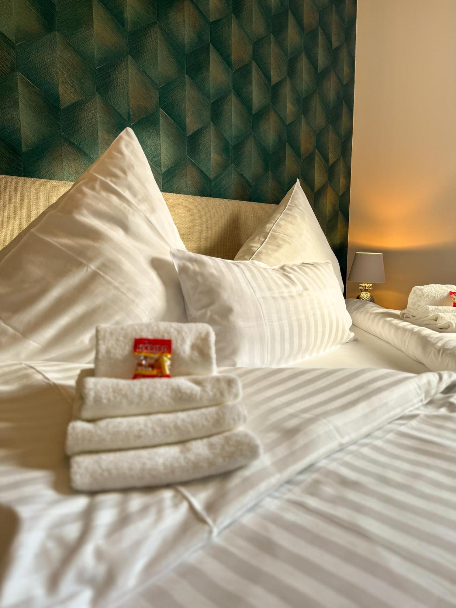 Home Inn Apartments - 203 มินเดิน ภายนอก รูปภาพ